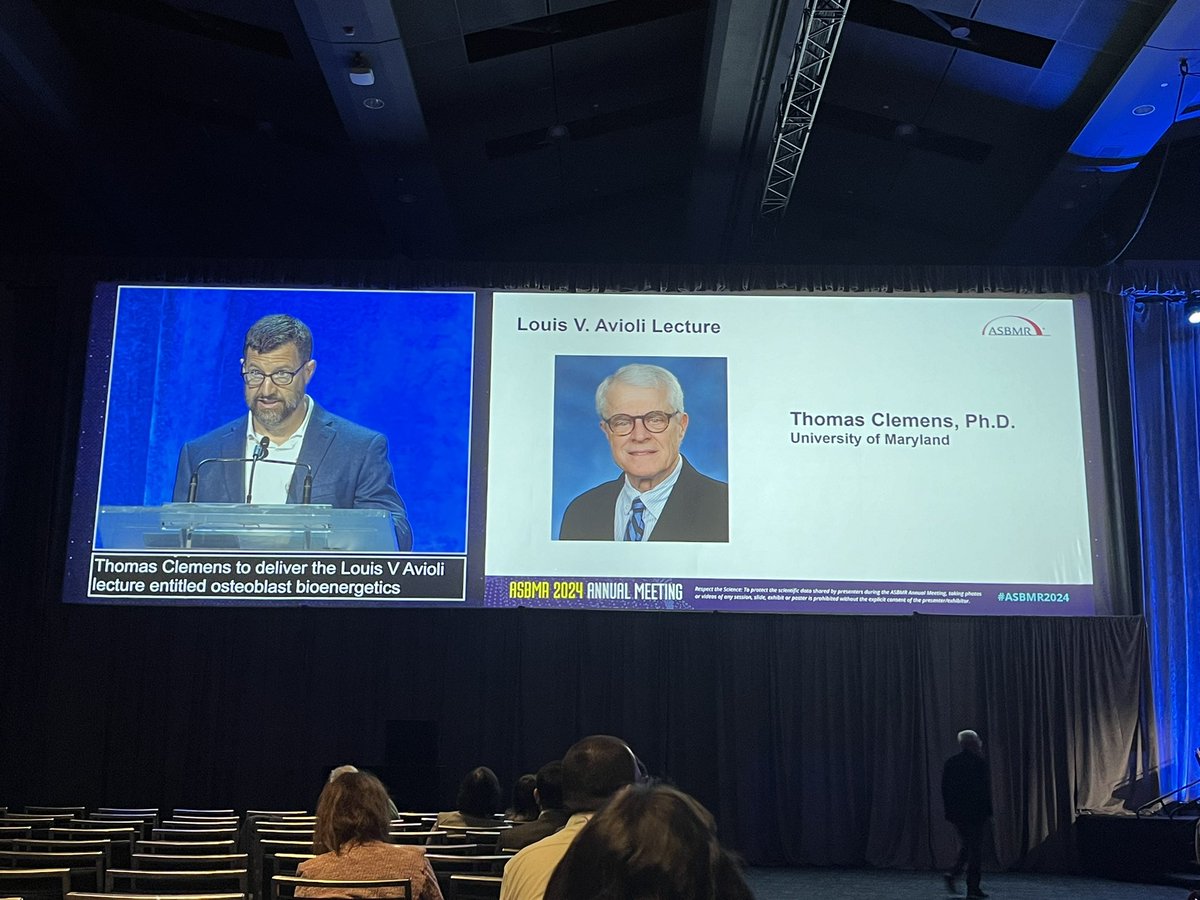 🔥 Wow what a start of #ASBMR2024 day 2 with the Louis V. Avioli lecture given by Tom Clemens, my postdoc mentor‼️ So proud of him for giving this very inspiring talk and feeling so blessed to have been able to train in his lab 🤩. <a href="/UM_Ortho_MSkDiv/">UMaryland Division of Musculoskeletal Sciences</a> @RyanCRiddle <a href="/Stains_Lab/">Stains_Lab</a>