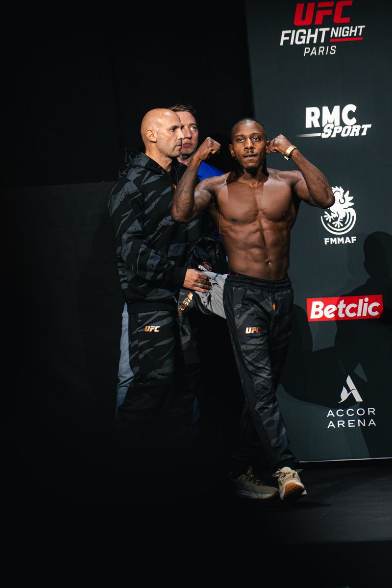 Cameradan__'s tweet photo. Mes photos de la pesée de l’UFC Paris 📸

1/3 https://t.co/SFpwN0xNXl