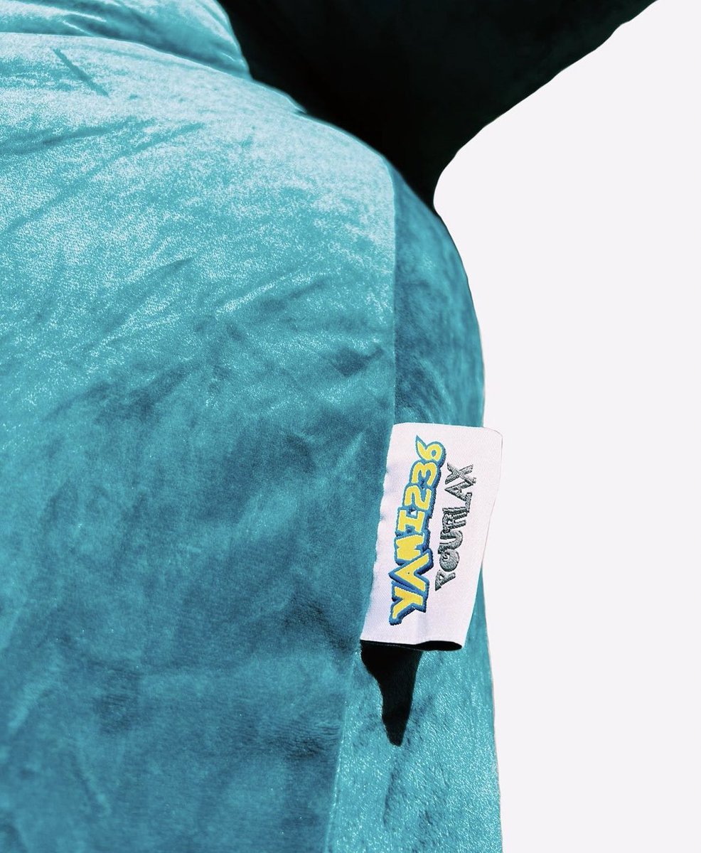 明日21:00🐸💤😑🇯🇵🇺🇸

日本初発売になります🧡🩵

riversidewang.com