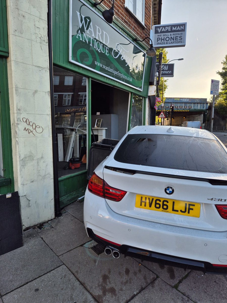 CatfordParking's tweet image. A car smashed into shop in Catford/Hither Green last night. Pedestrians could have been killed. 

When will we have safe spaces for walking in @LewishamCouncil?