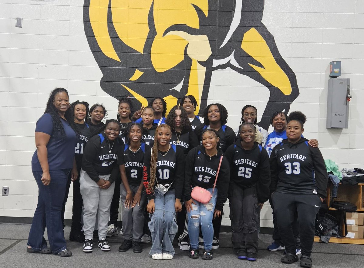 Thank you to the Heritage High School Varsity Basketball Team for coming over and reading to our scholars!
