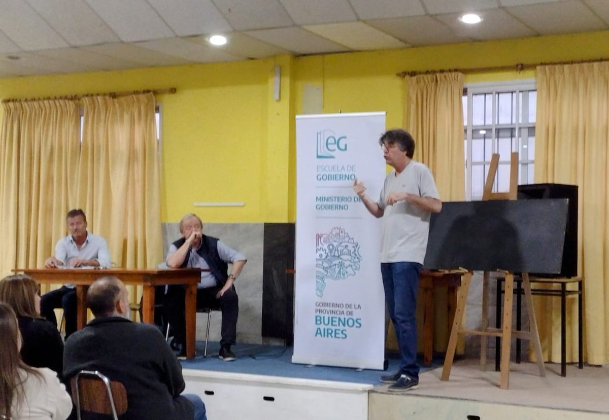 PabloVeraOk's tweet photo. "Argentina Industrial o Enclave Colonial"
Ayer estuvimos visitando San Nicolás, agradezco el acompañamiento de las y los vecinos, la iniciativa de Carlos Galassi y a todas las autoridades del PJ de San Nicolás. https://t.co/OoMWDDZpuE