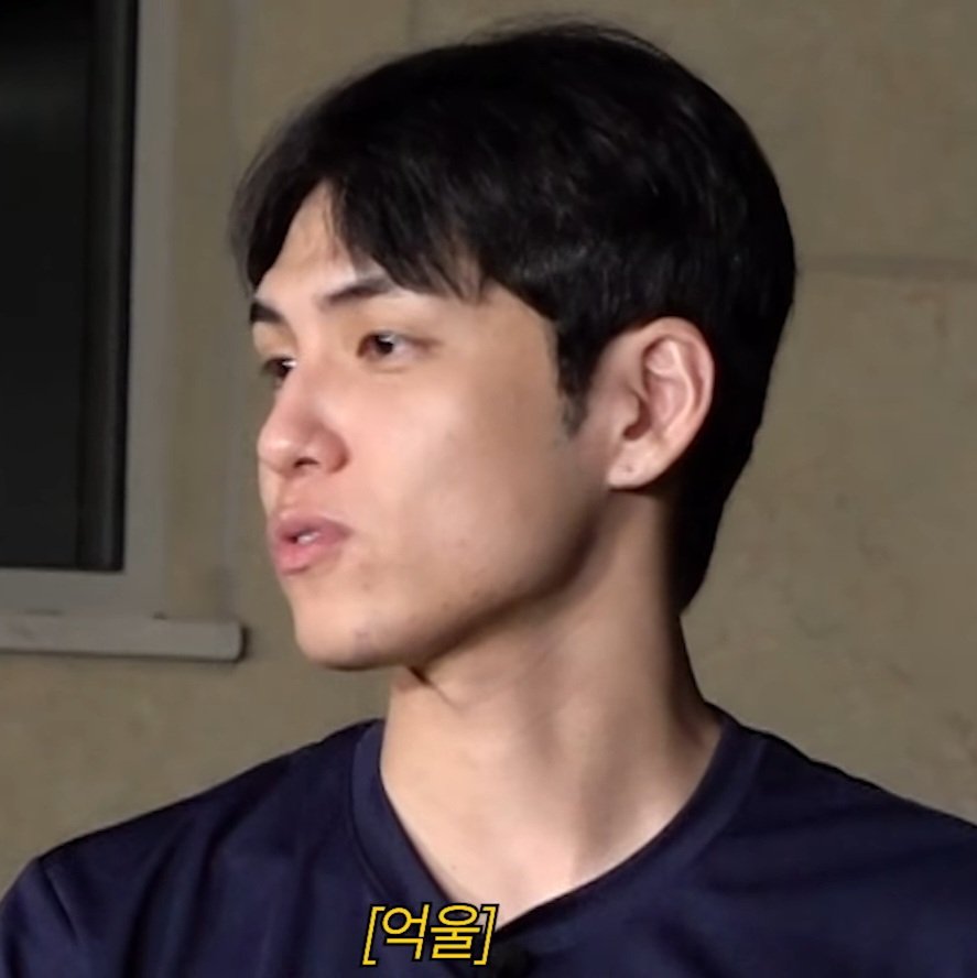 내추럴쌩얼 면도의 흔적