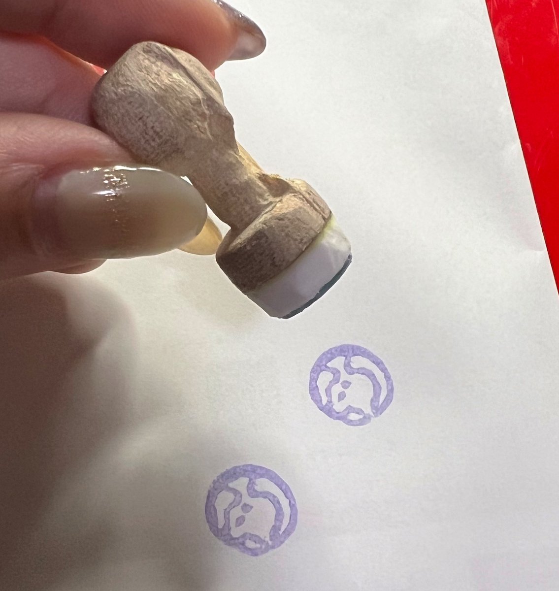RicoTerrella's tweet photo. Long time no see!お久しぶりです！

Getting ready for a comeback stream, part1:
I made original keshigomu hanko (eraser stamp) for my Vtubing journal🌏💜

復帰準備第一弾
消しゴムハンコに初挑戦しました🤭
配信スケジュール帳用です🗓️
形から入るタイプです🤣 https://t.co/POGVCAv9mV