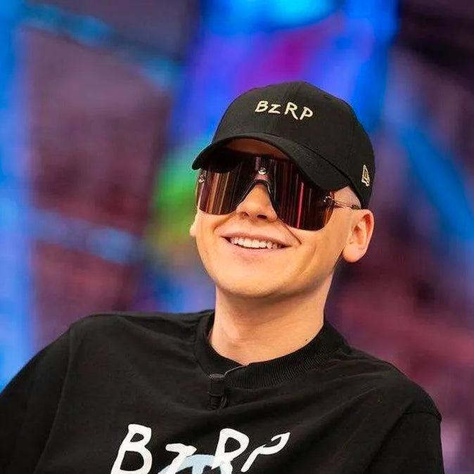 . <a href="/bizarrap/">bzrp</a> logró en meses lo que la mayoría de la dirigencia argentina no hizo en 23 años. Fue el motor para conectar empresas. Para que <a href="/FranColapinto/">Franco Colapinto</a> pueda correr primero en <a href="/Formula2/">Formula 2</a> y luego en <a href="/F1/">Formula 1</a> en esas frenéticas 48 horas entre el 24 y 26/08. Mil gracias, Biza, de corazón