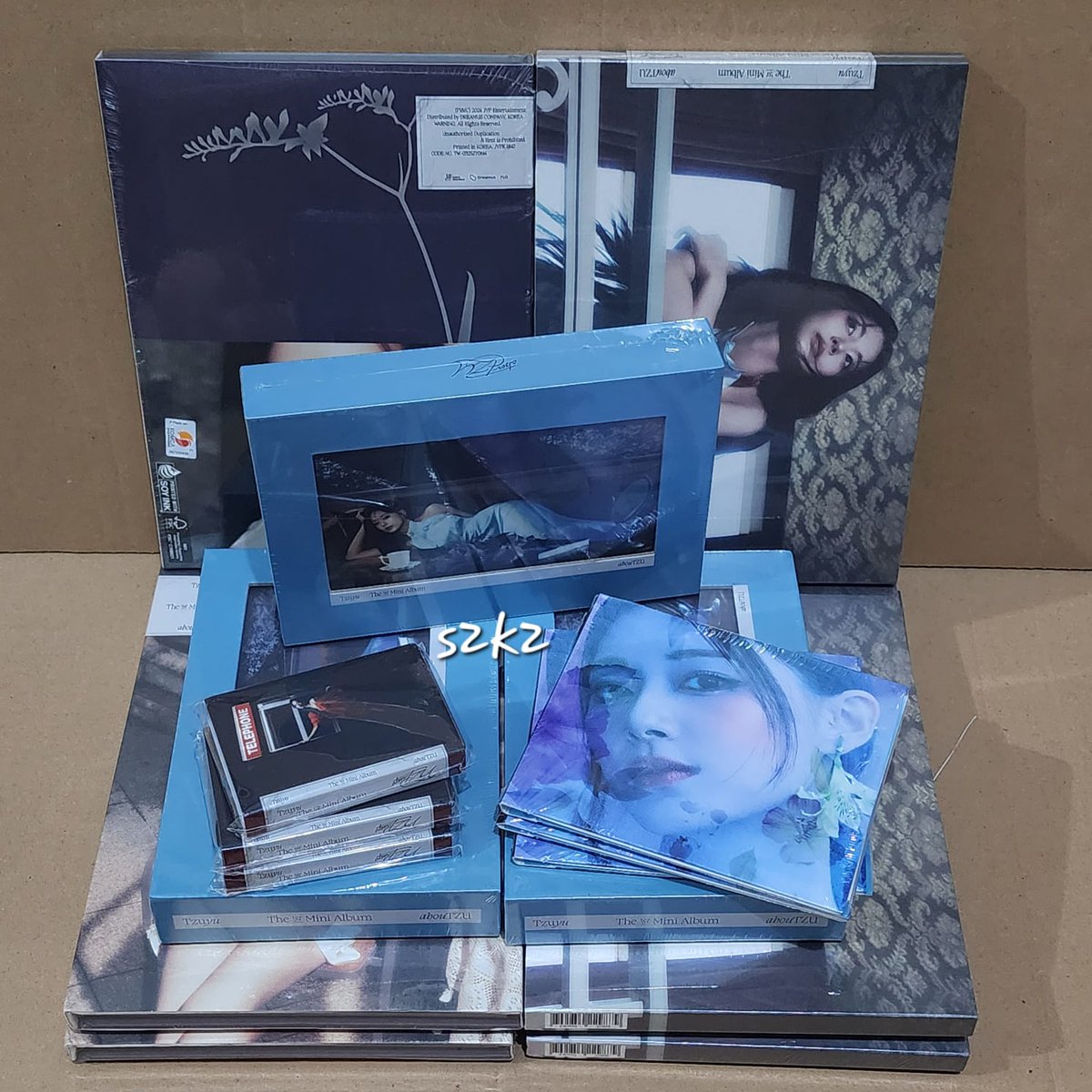 shasha_storage's tweet photo. Update PO arrival #Twice #Tzuyu 1st Mini Album #abouTZU  

- Bagi yg PO pelunasan hingga 5 Oct 2024 
- Pengiriman mulai 28 sept / H+1 setelah lunas. 
- Ready stock tersedia with POB 1st edition and POB Exclusive JYP Shop di lapak S2K2  shopee/ tokopedia  https://t.co/FNMwo75AAw https://t.co/nkvzhPlj4H