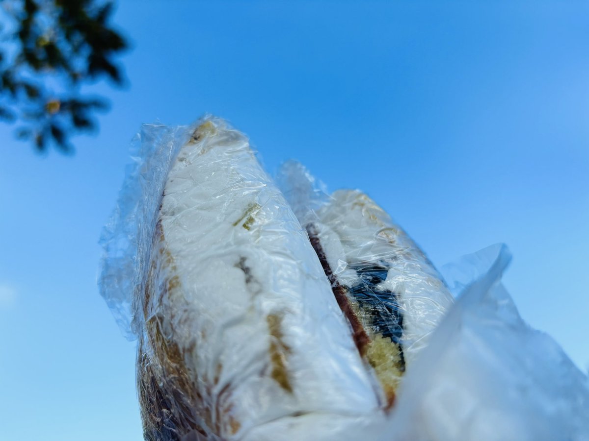 skrtjn's tweet photo. ファーマーズマーケットの後はパテさんでランチ。ハンバーグが宇宙だった。 #パテ #デミグラスハンバーグ #無印良品 #帯広 https://t.co/tnS9nScnLp