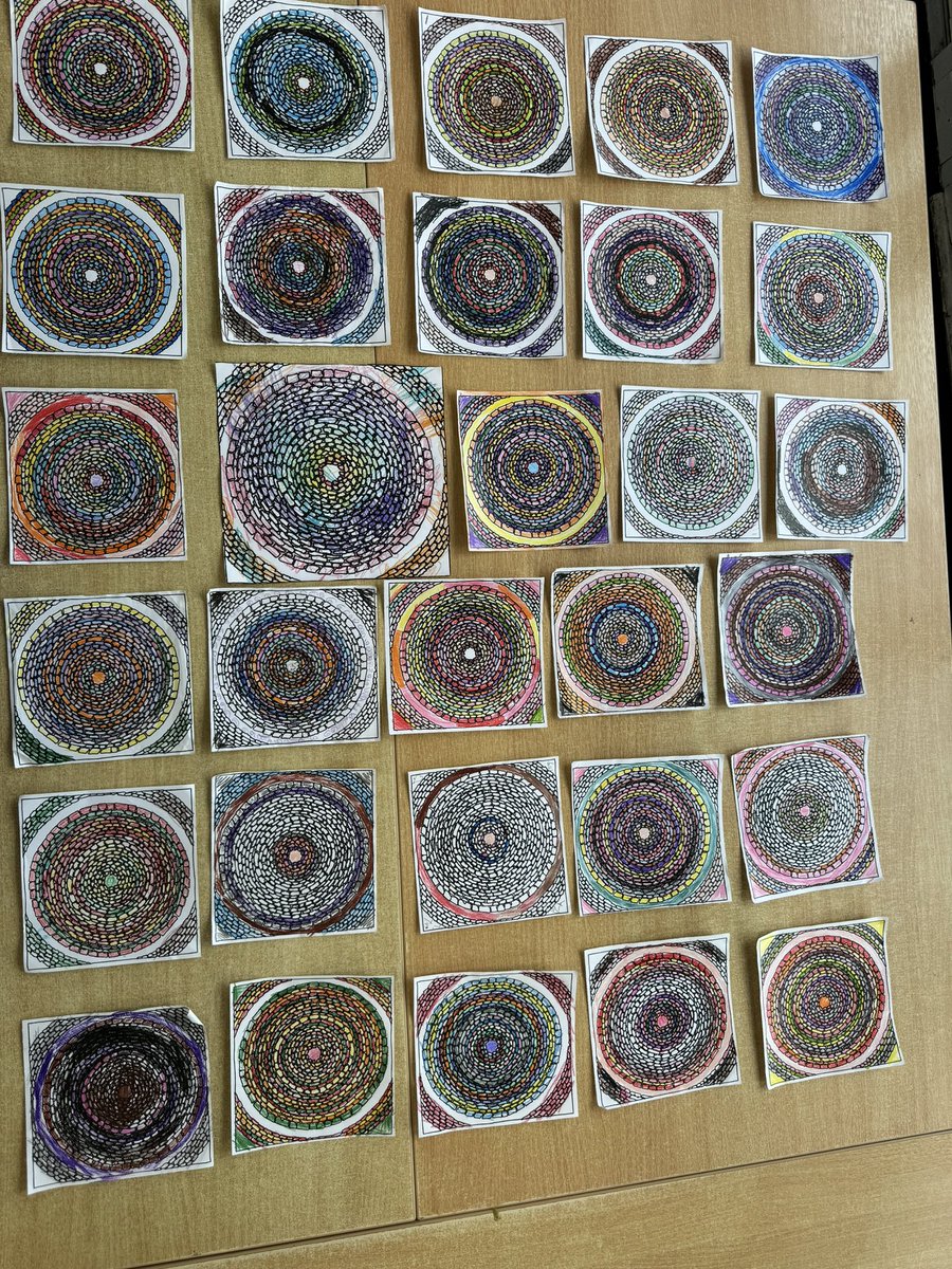 missfellows1's tweet photo. Artwork inspired by Alma Thomas 🎨 https://t.co/HvNUhGDGDa