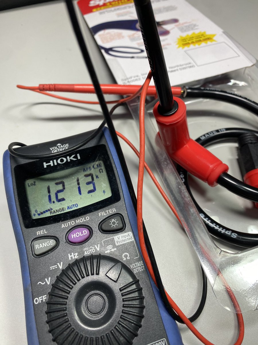 ryoumantarho's tweet image. #splitfire #プラグコード 
パチモンプラグコード来た！
MADE IN の先がプリントされて無い😅
ちゃんとツインコアだったけど...
巻線のピッチ荒いけどこんなもん？
芯のもじゃもじゃなんだろ？ケブラーじゃ無さそう🤔
判定...コイツは悪いチャイナ！
ヤフオクの安いのはコレの転売？