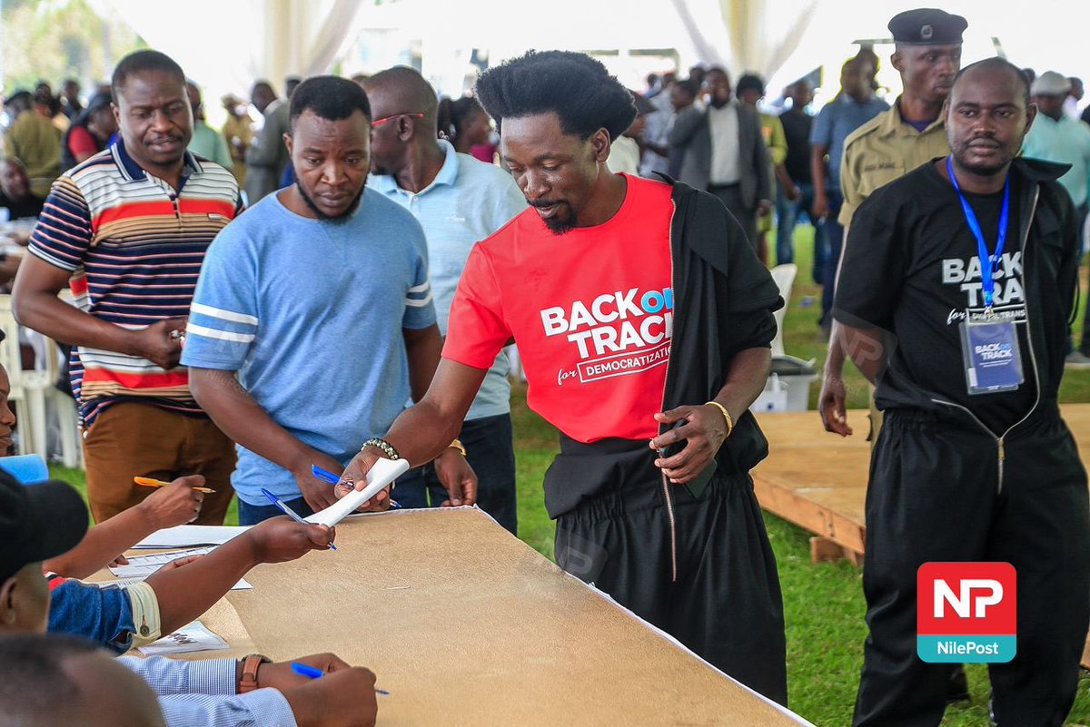 How my president appeared today 
#BackOnTrack #IsaacSsemakadde
#ULSDecides2024