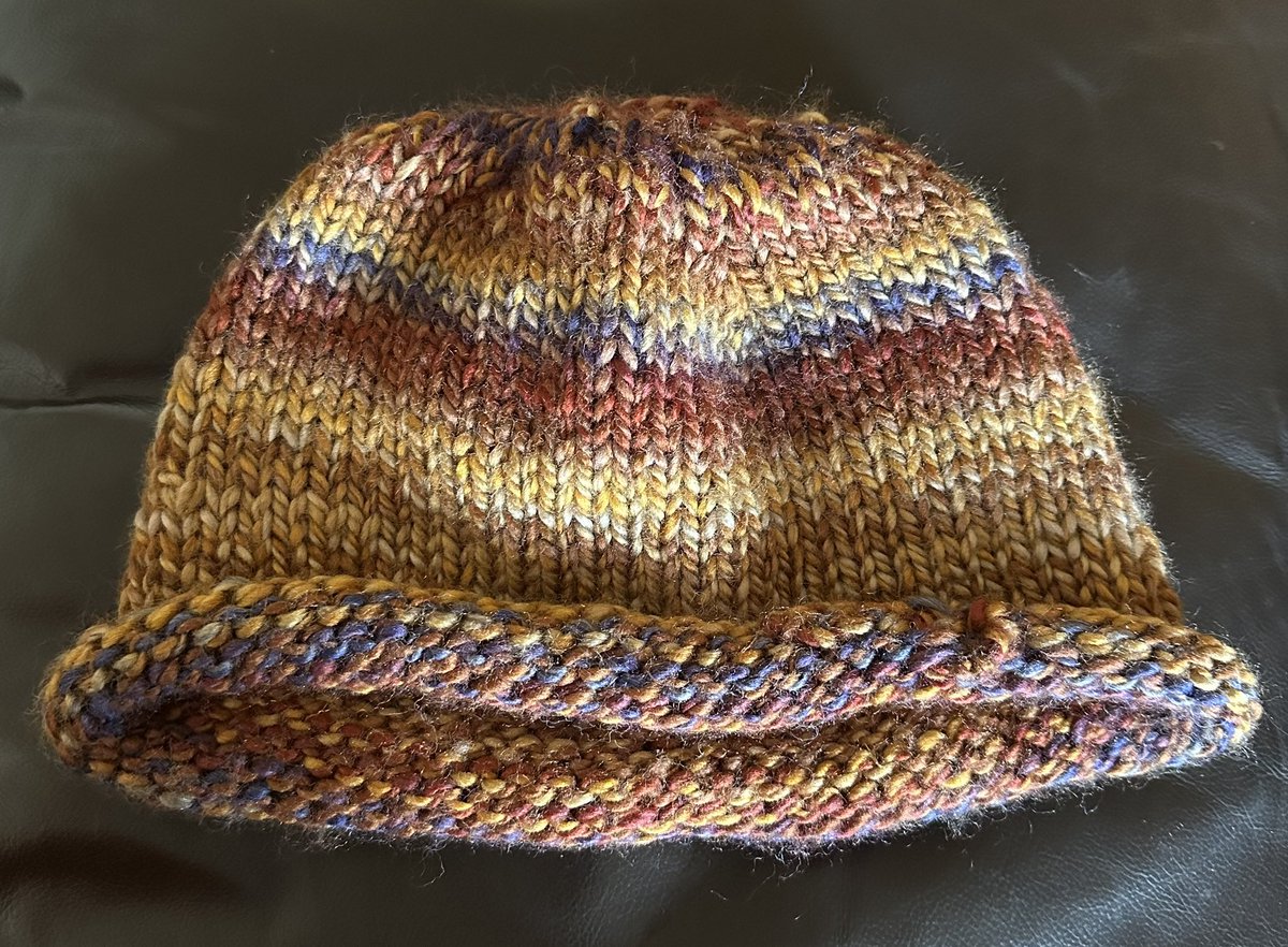 pseudo_aj's tweet photo. Decided earlier on in the year to attempt to knit myself a hat. 🧶🎩

Finally finished it, and just in time for autumn! 🍁🍂🍁 https://t.co/0VKy4RhvSK