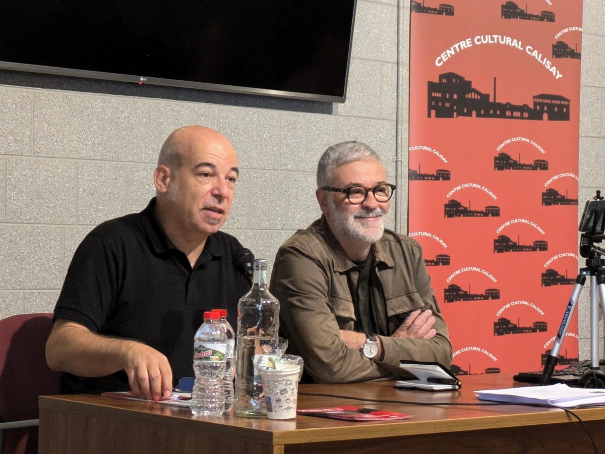 elciemen's tweet photo. Fent honor a l'esperit del #1Oct hem fusionat les xerrades "50 anys d'independentisme del CIEMEN i “La mobilització permanent, la força d’un poble” de @cupnacional a la Diada @Som1O_ conversant amb en @carlesral @roviramartinez @mariadolorsa i @davidminoves a Arenys de Mar  #som1doctubre