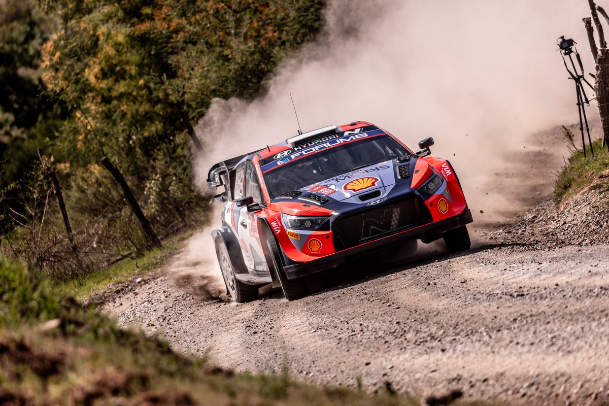 OttTanak's tweet photo. SS8 Lota 1 (25,64 km):
💭”We spun in the beginning.”
1️⃣ Rovanperä 15:23.8
2️⃣ Evans +9.7
3️⃣ TÄNAK+10.7
4️⃣ Fourmaux +11.8
5️⃣ Neuville +12.9
#WRC #RallyChile #goOtt https://t.co/nGFw4AT0EA