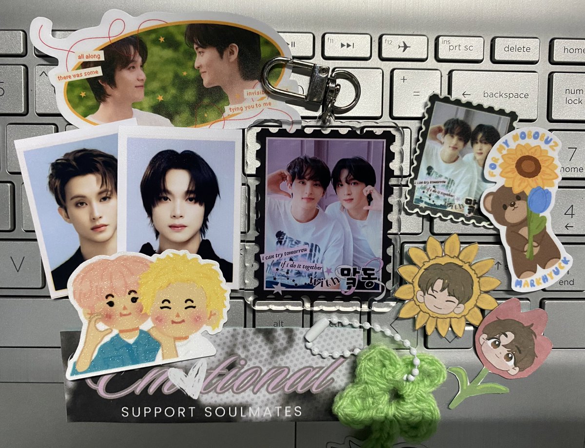 MAHAE GIVEAWAY ꫂ ၴႅၴ

⭑ like &amp; rt, mbf
⭑ reply MOLO HOLO 2025 + your favorite mahae pic
⭑ support both mark &amp; haechan genuinely 

will add some other mahae fanmade goods. (ps: winner must be willing to shoulder pf and lsf🥹) ends: first week of october~