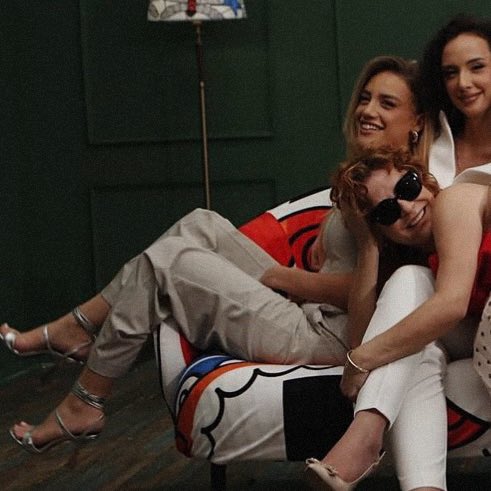 Heidi quenn😎😍
Vegla 🙄  
#heidiromeo 
Do djek per heidin