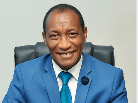 AFRICA24TV's tweet photo. Prosper Zo'o Minto'o, originaire du 🇬🇦#Gabon, a été élu vendredi 27 septembre 2024, à #Dakar, directeur général de l'Agence pour la sécurité de la navigation aérienne en Afrique et à Madagascar (#ASECNA) pour un mandat de quatre ans. https://t.co/RxDYyjrZDq