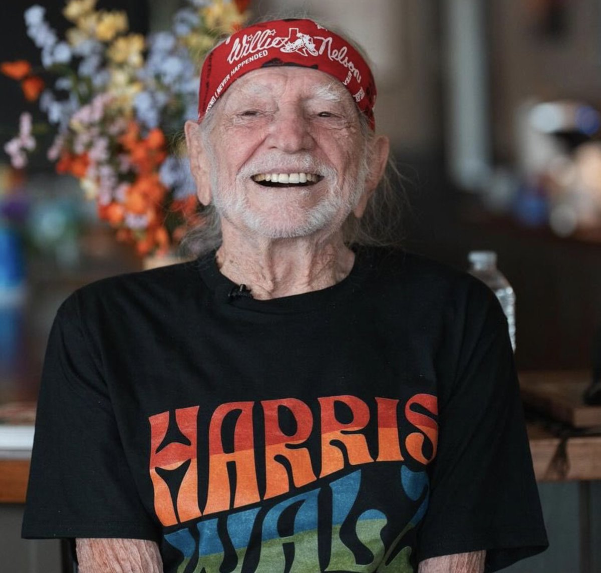 If anyone can turn Texas blue, it's Willie Nelson.

I like this team, guys. 🇺🇸🇺🇸🇺🇸🇺🇸🇺🇸🏆🏆🏆🏆