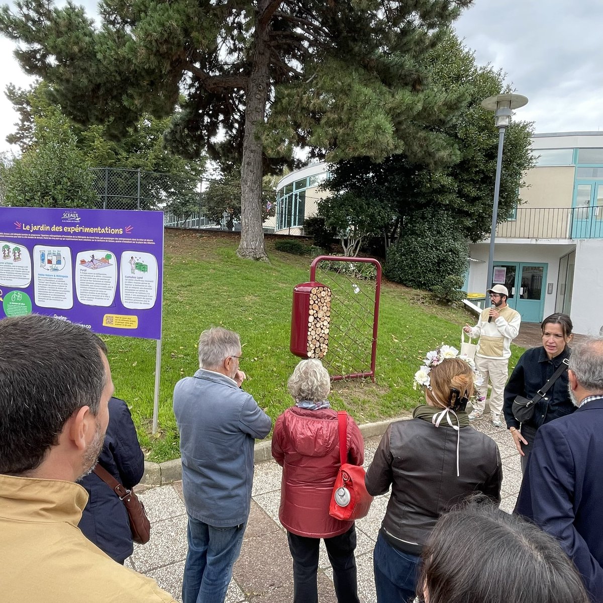 Scx_Flo's tweet photo. Bienvenue au Jardin des Expérimentations #QMI des #blagis à @Ville_de_Sceaux
Un jardin qui réunit des créateurs de solutions de rafraîchissement d’espaces et de renaturation #PetiteNature #Cumulusland #Purpl @coolroof_fr #SourceUrbaine #TimMarsh #SceauxAVelo https://t.co/Qk7QNCh4wD