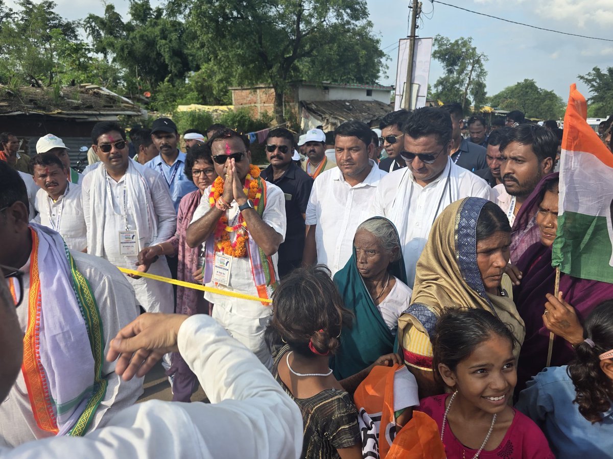 KavitapranMla's tweet photo. ये छत्तीसगढ़ के स्वाभिमान की यात्रा है
हर प्रदेश वासियों के न्याय की यात्रा है।

छत्तीसगढ़ न्याय यात्रा 🇮🇳
न्याय का हक, मिलने तक

#छत्तीसगढ़_न्याय_यात्रा #दूसरा_दिन 
@DeepakBaijINC @bhupeshbaghel @DrCharandas @TS_SinghDeo https://t.co/Dpf0AV0IjV