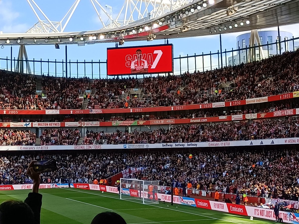 Jeremy_Talbot's tweet photo. Arsenal sans Ben White ni Martin Odegaard contre Leicester, la dernière avant le PSG. Saka capitaine des Gunners https://t.co/KdOblugQL0
