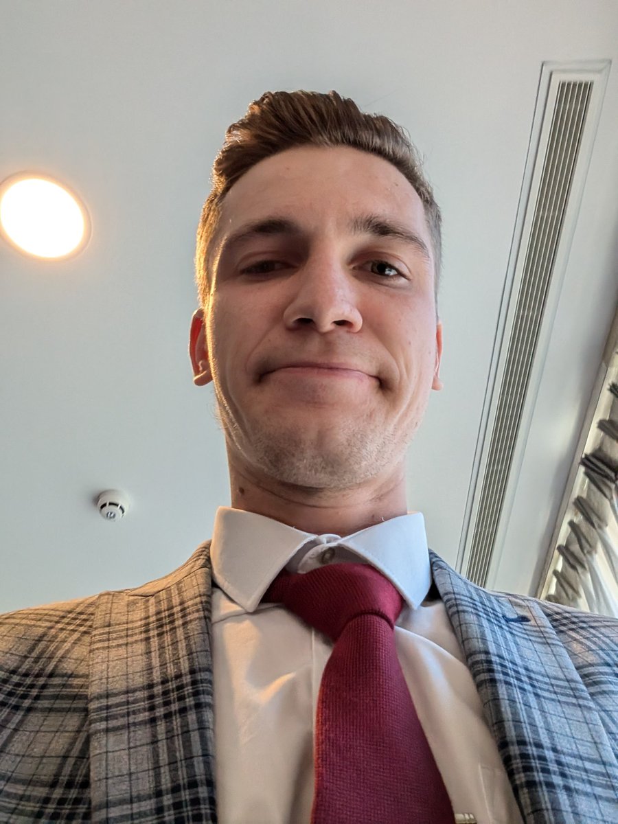 Gauntea tweet media