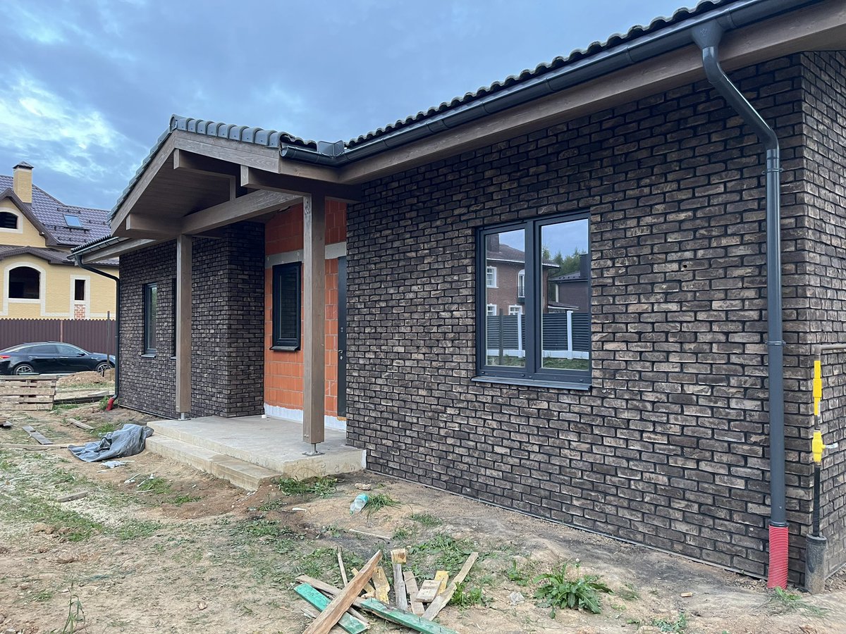 BrickBuild77's tweet image. Фасад ТК-2 облицованный кирпичом ручной формовки Faber Jar. 

#faberjar #masonrywork
#mauerwerk
#bricklaying #brickwork #brickhouse #masonry #тк2
