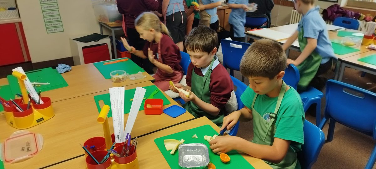 LPCommunity_'s tweet image. Year 4 cooking #lookingafterourbodiesandminds