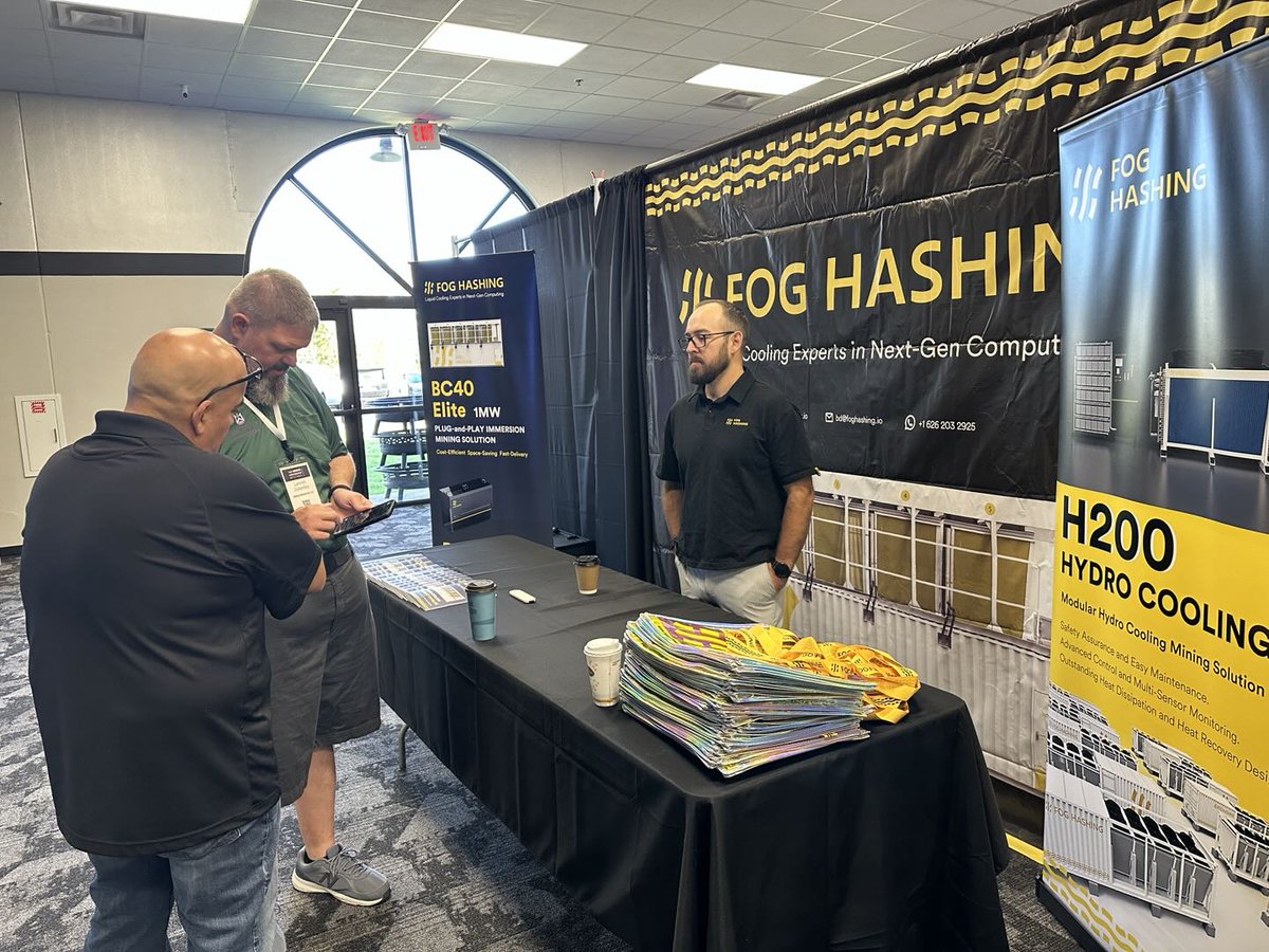 FogHashing's tweet image. 💥We are Here now, at The Mining Conference in Baxter, Minnesota, come visit our latest product - the Immersion Cooling Container BC40Elite. #Bitcoin #immersioncooling #immersionmining