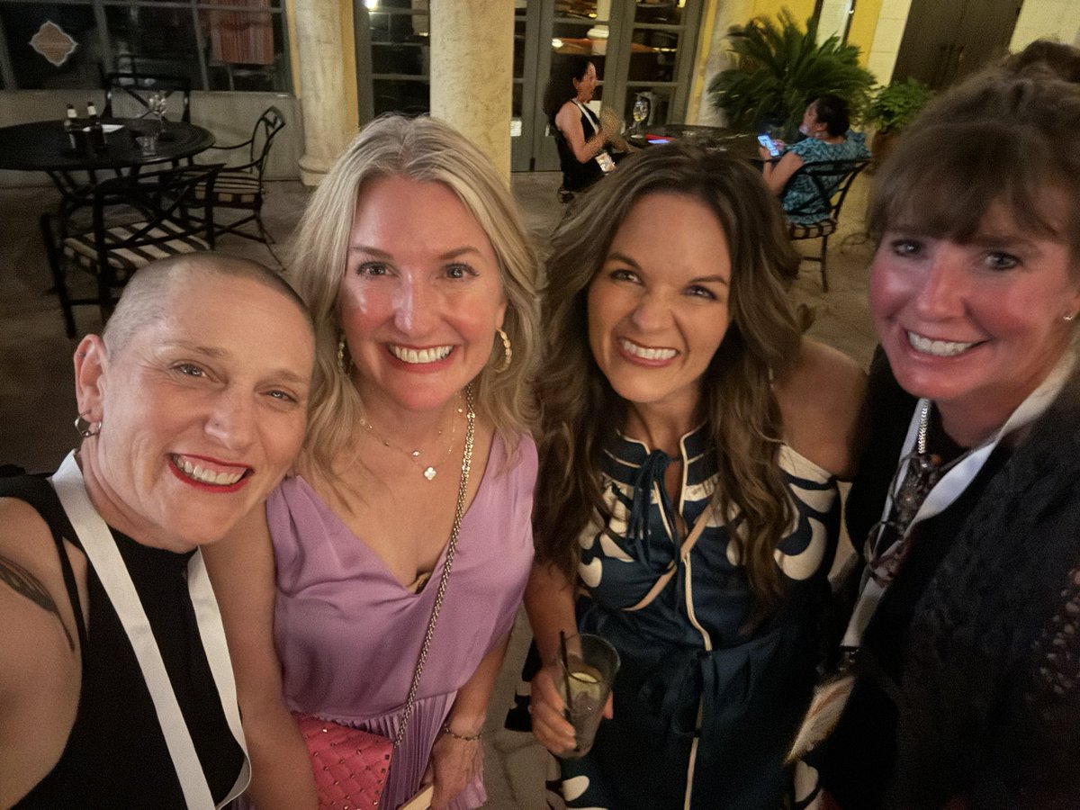 Incredible truth bombs by <a href="/RUBraveEnough/">Brave Enough MD</a> #BE24 
Love coming to this conference and learning from these inspiring women! 
<a href="/RadyDocs/">RadyDocs</a> #burnoutprevention
 “Boundaries keep the good in”