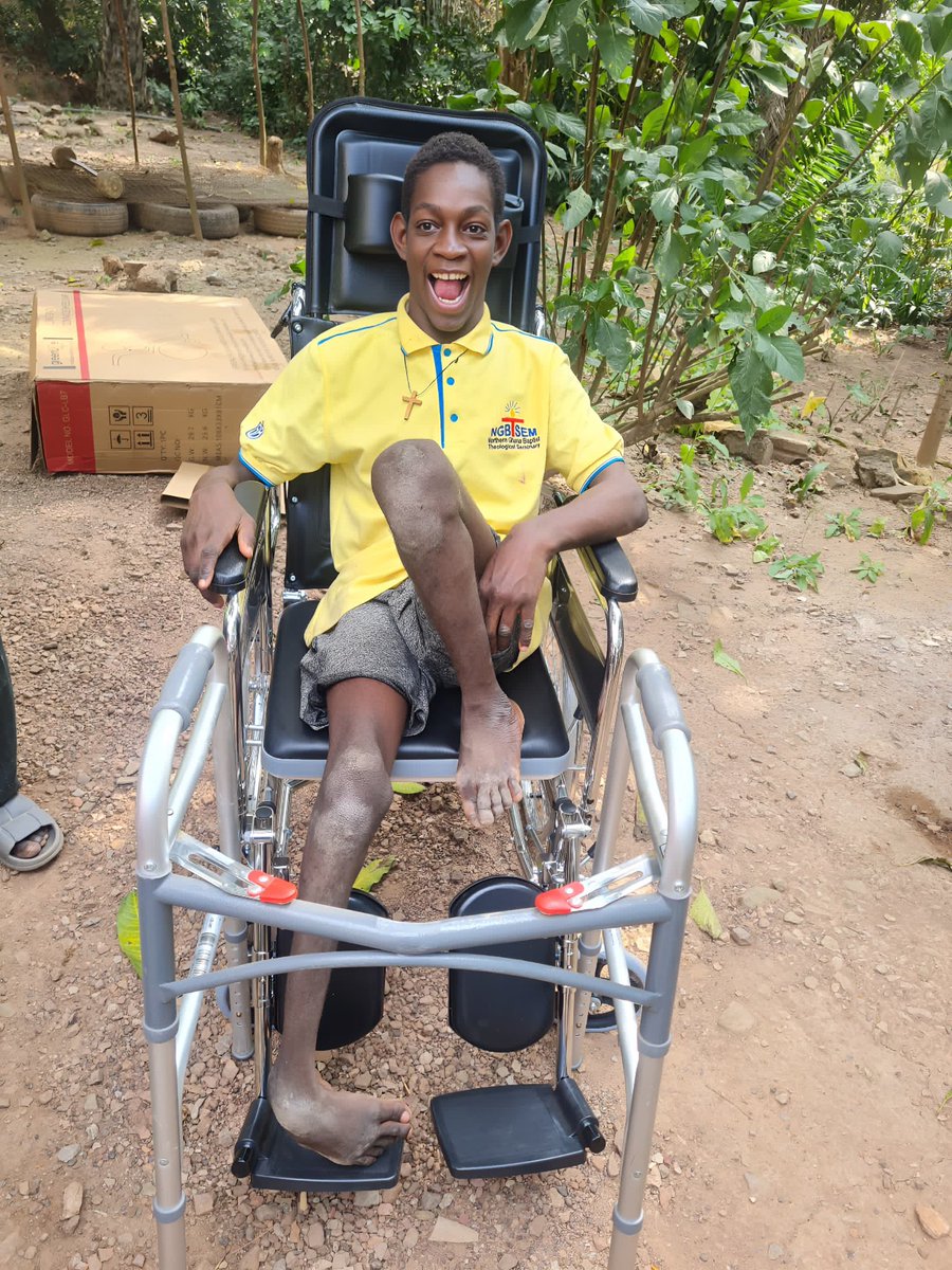 On Saturday, September 7, 2024, MYO Global Foundation donated a wheelchair to Mr. Felix Mensah Larbi, a 24-year-old man who has been physically challenged since birth.

#myoglobal #buildingthefuture #communitysupport 
 #positiveimpact #youthdevelopment