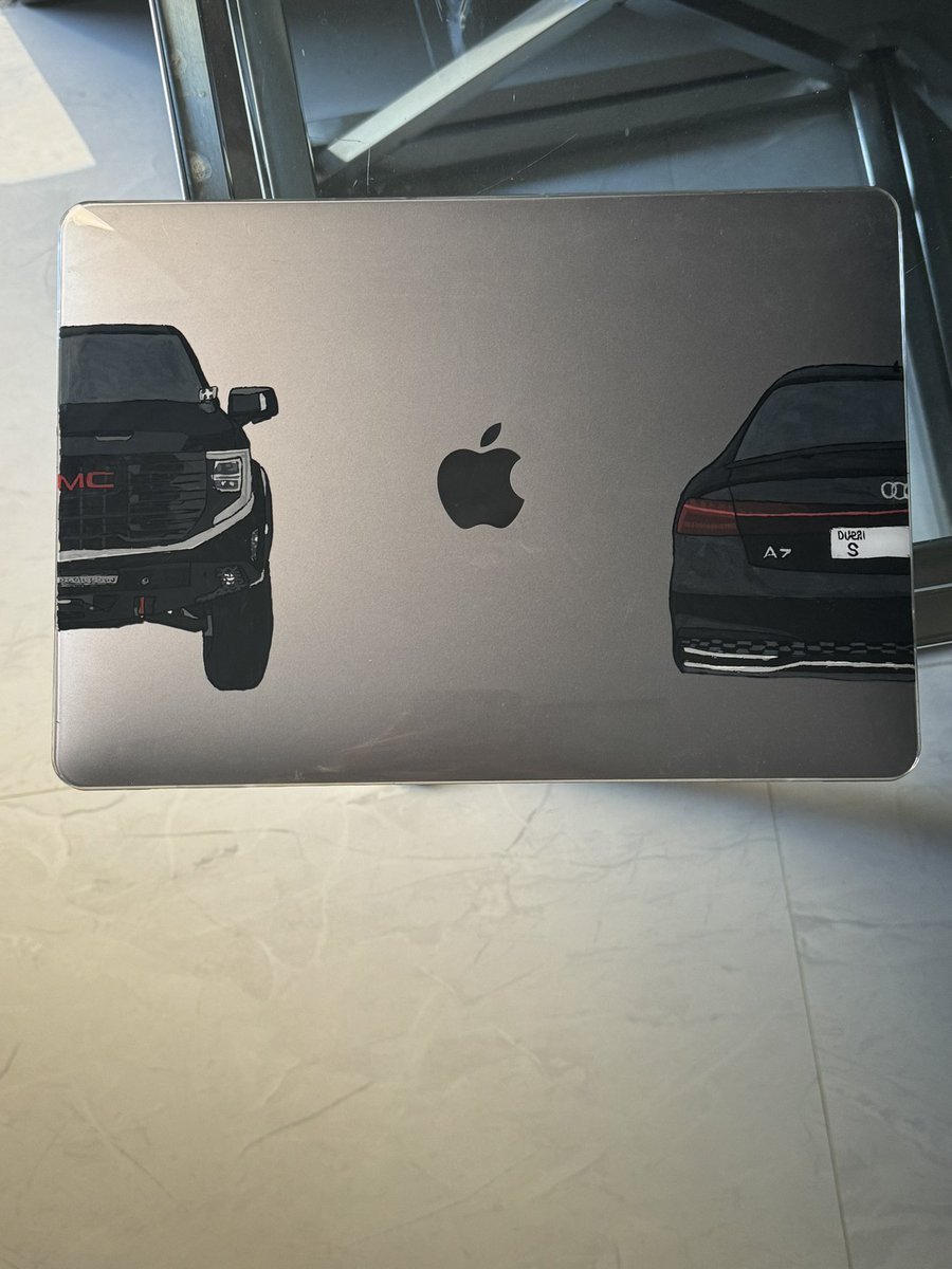 shaghaf1sa's tweet photo. 🤍🤍#كفرات #هدايا #macbook https://t.co/DsdyyDbSPc