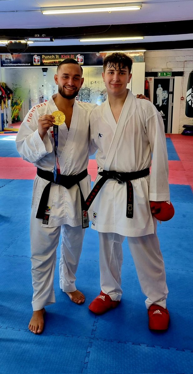 Loui training with <a href="/Steven_DaCosta/">Steven Da Costa</a> prolific kumite gold medal winner 🥊

Olympics 2020

World Championships 2018, 2021, 2023

European Karate Championships 2016, 2019, 2023