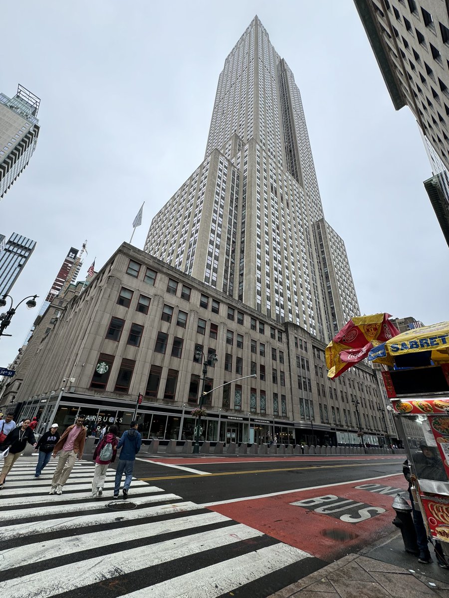 luigimvc's tweet photo. @EmpireStateBldg This you? https://t.co/Dxho7J760E