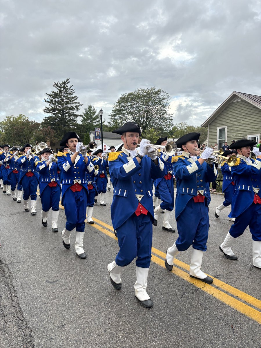 awlshs's tweet photo. Amazing job at Roche de Boeuf today! @AWHSBand https://t.co/X9iuoJYFK8
