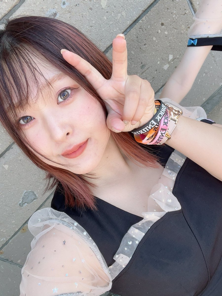 EIP_member's tweet photo. 今日は石狩さけまつりさんでしたっ🐟
天気も良くてたーくさん盛り上げてもらっておいしいもの食べてしほにも久々会えて最高な1日でした🫶
ありがとうございました🌟

あやちゃん https://t.co/7M8ImGAR2B