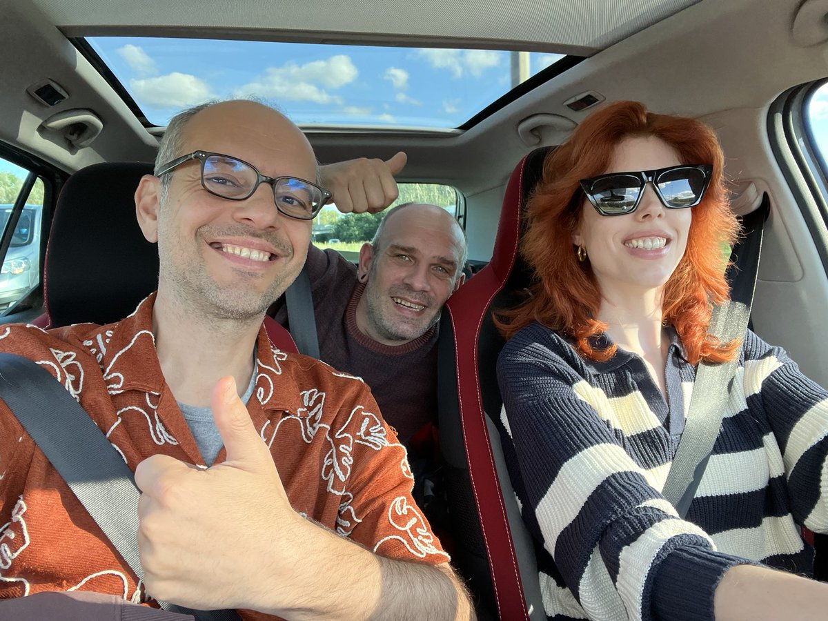 Drie maanden gezwoegd op een Vlaams regeerakkoord. En nu met toffe Mechelaars op weg naar ledencongres in Oostende.