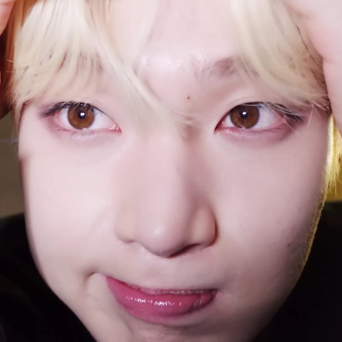 huskyjakes's tweet photo. I see no difference 🤣 https://t.co/iNh6nI1ueZ