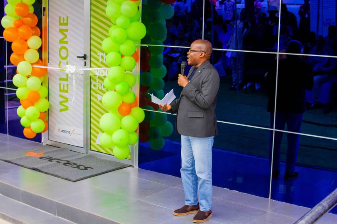 AccessSL_Ltd's tweet photo. Expanding Our Reach in Kenema!
We're excited to celebrate the opening of our brand-new branch in Kenema! With this expansion, we are bringing exceptional banking services closer to our customers.
#AccessBankSL
#KenemaBranch
#CommunityDriven
#WeAreAccess
#MoreThanBanking https://t.co/YEX2UwUwKn
