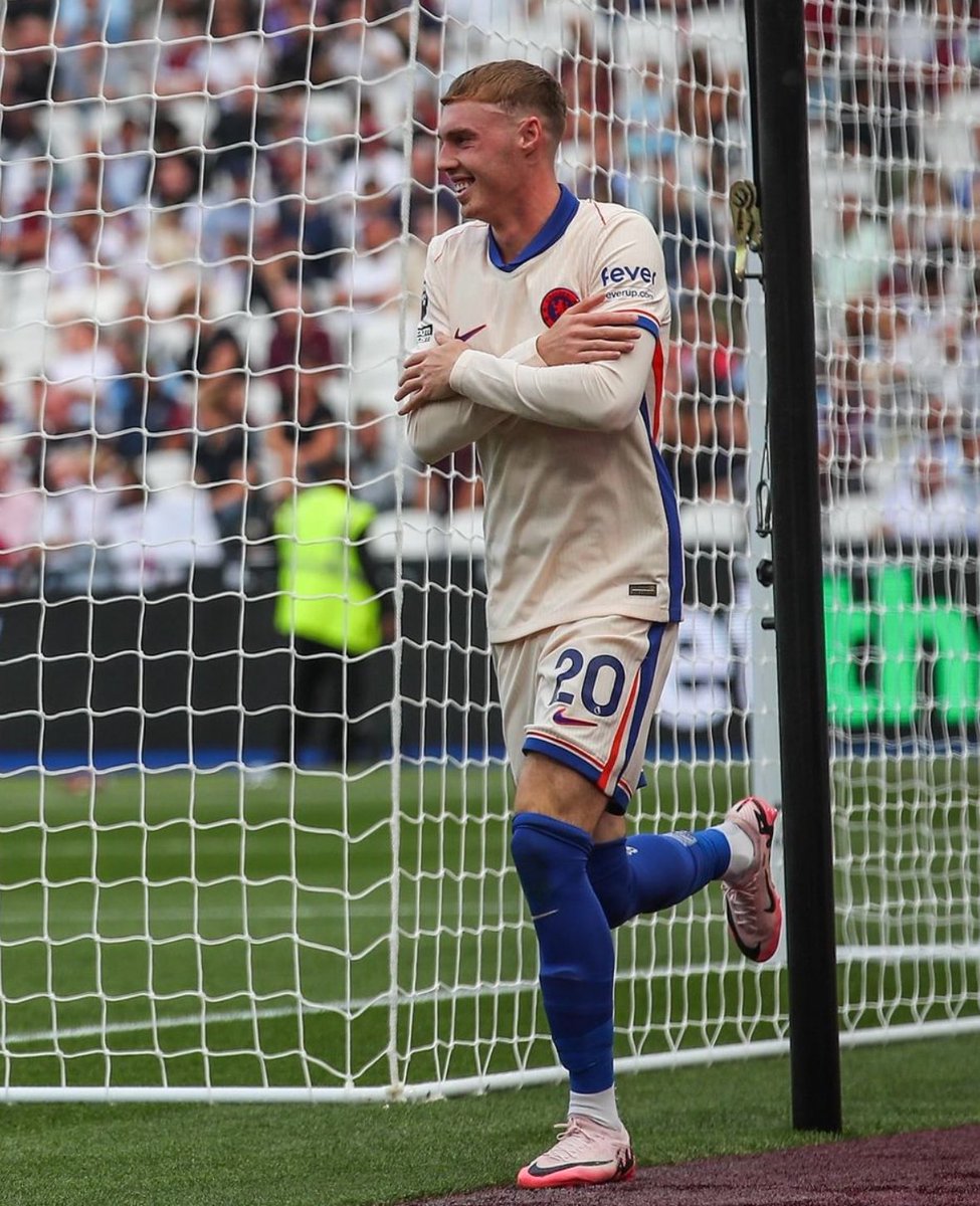 🔵🌪️ Five goals, four assists for Cole Palmer who scores an hat-trick in 10 minutes!

More goal contributions than games as Chelsea player for Palmer. 🥶