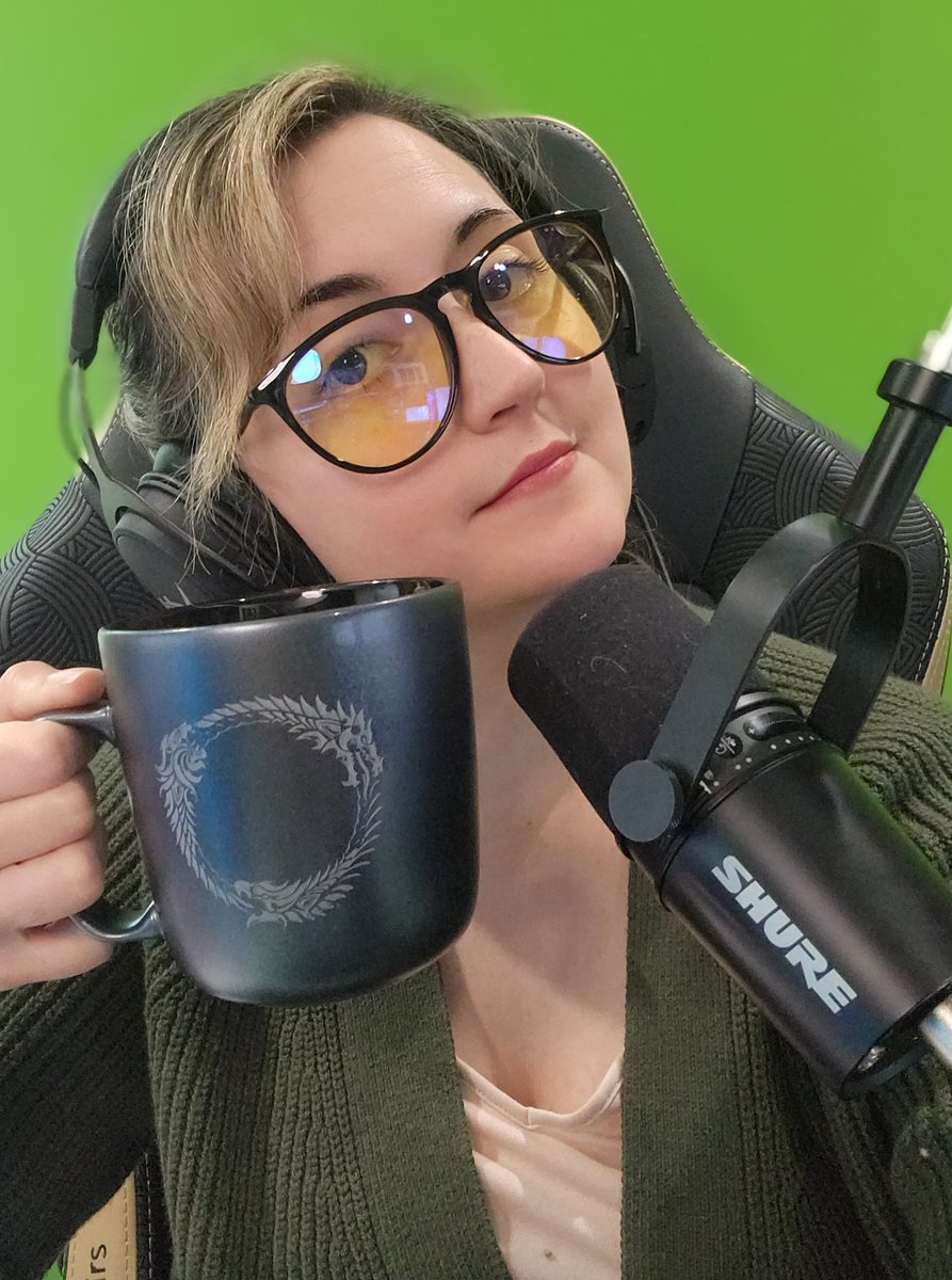 Coffee: ✅️
Drops: ✅️
You: ✅️

Let's have fun in Tamriel today! It's extra cozy here in the West Weald, #ESOFam! 

Live now: twitch.tv/avrondoodles ☕️
