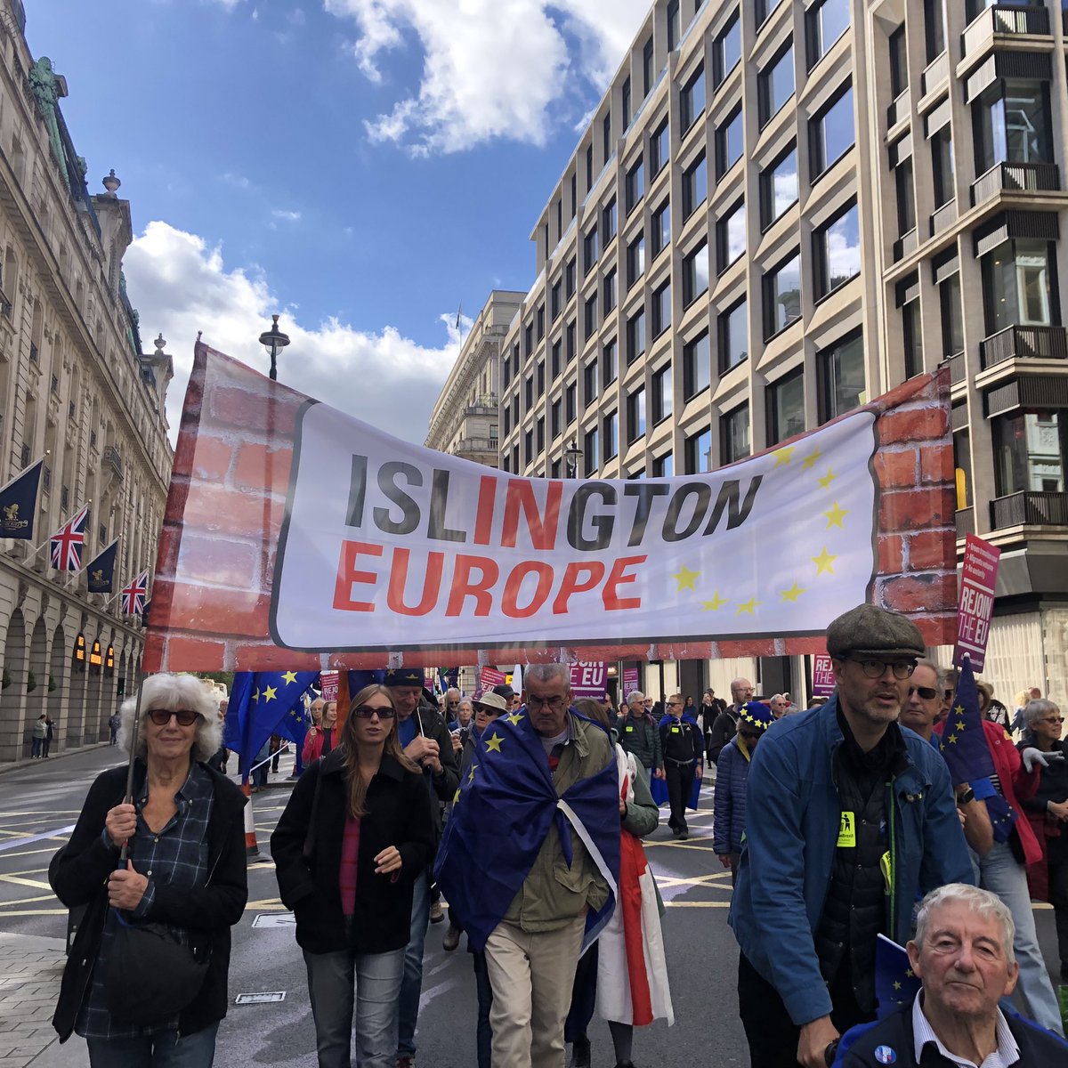 The sun shone for the #RejoinEUMarch today