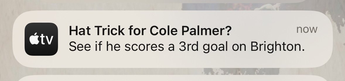 Ryn0h's tweet image. Apple push notification while Palmer was lining up for the free kick. We need a follow up “Nevermind, he already got it”