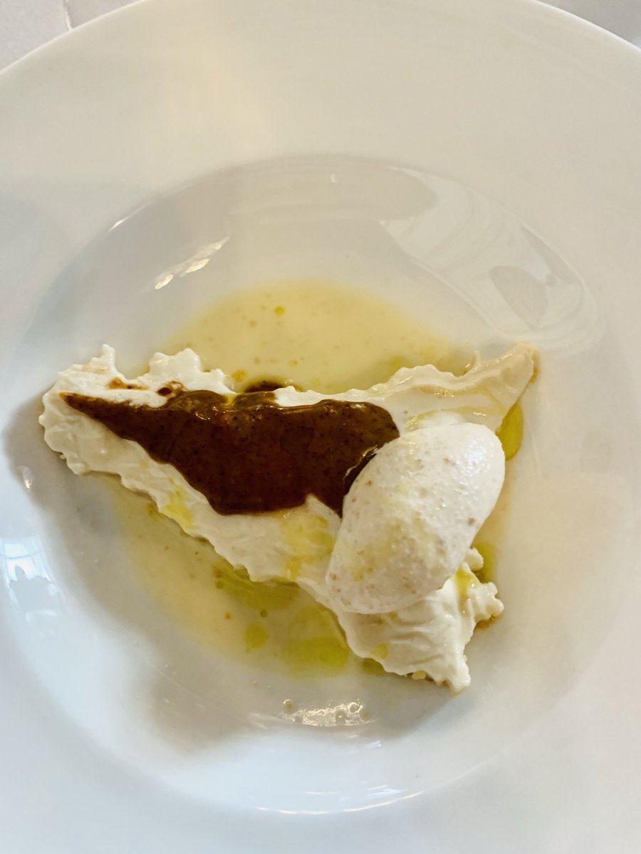 cesaremorbelli's tweet photo. #G7 Agriculture in Syracuse - Best #G7 closing ever: a Sicily-shaped dessert by Italian chef #filippolamantia 🌋 https://t.co/xEE587woBE