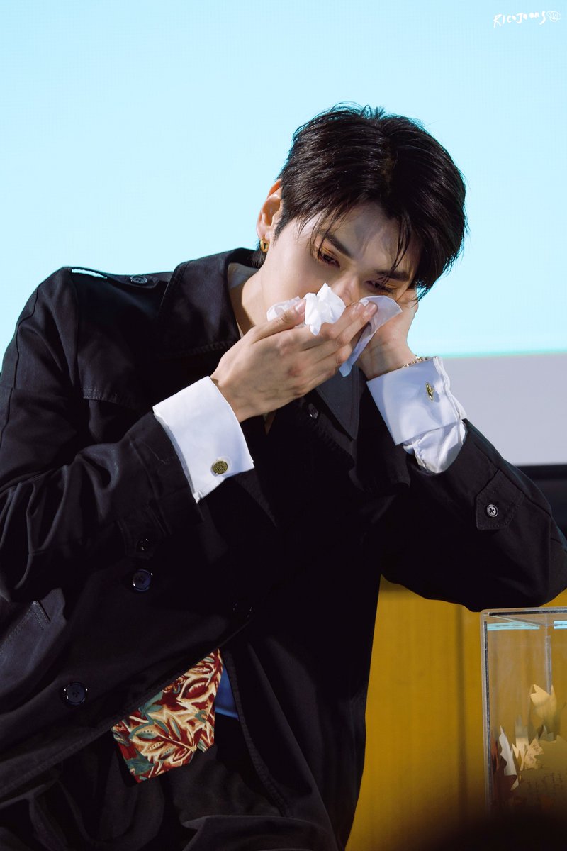 uaoaus2's tweet photo. 🥲🤍
FALLING FOR DUNK
#DayDreamwithDUNK
@dunknatachai #dunknatachai https://t.co/0B2maqWhUT