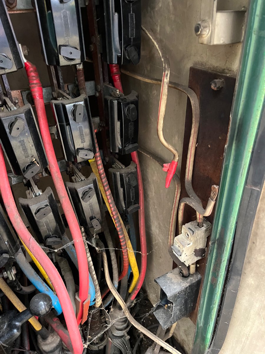 HenryZeiler's tweet photo. @CityPowerJhb Corner Middle and East str, East Town. Looks like someone tampered with the box. Maybe your issue right here. https://t.co/FWFAg5Bzyx