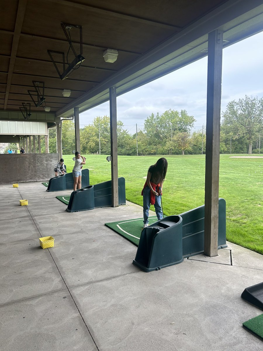 Took a group of 5th grade students to First Tee - Cleveland!  Thank you Coach Dorthy, Dave, and Mike! #almiragators #firsttee #clevelandmetroschool
