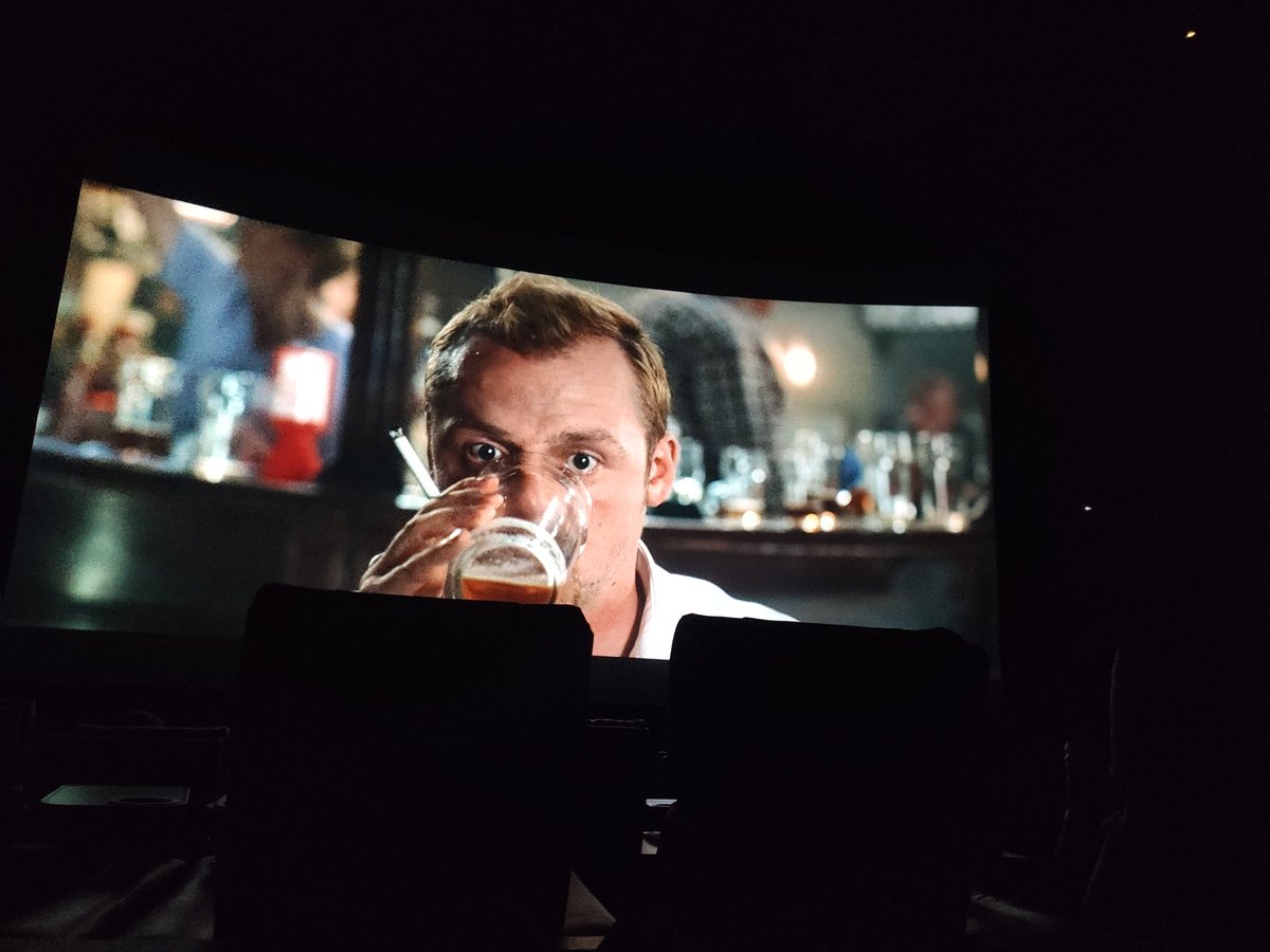 Shaun of the Dead was amazing on the big screen this morning! 🩸🏏 #shaunofthedeadis20 #shaunofthedead