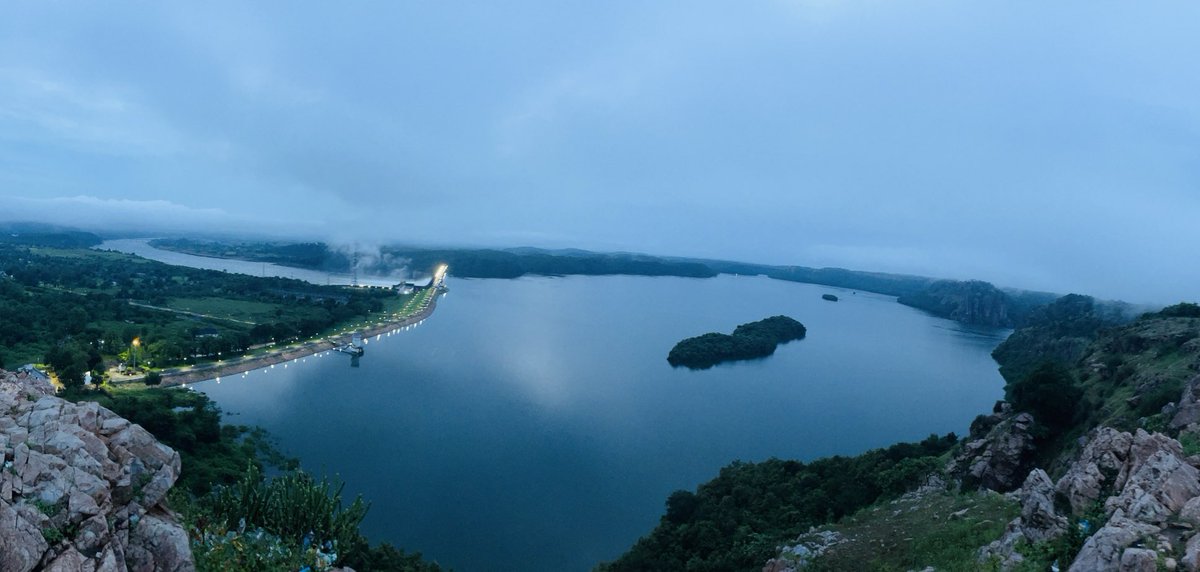 Beautiful Kadana reservoir. A lifeline to central and north gujarat. #kadanadam #mahisagar #mahiriver #mojilumahisagar