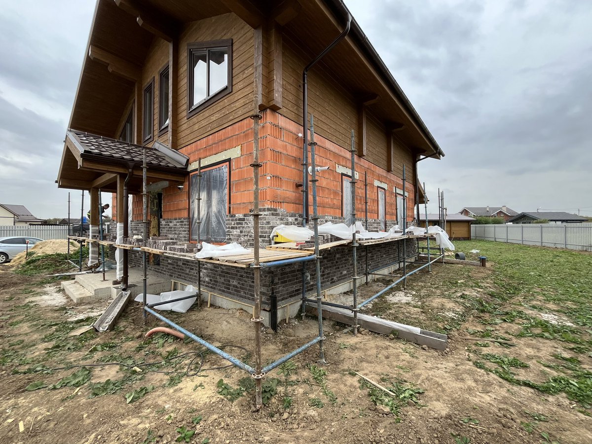 BrickBuild77's tweet image. Процесс облицовки дома КД-4 кирпичом Донские зори. 

#донскиезори #masonrywork
#mauerwerk
#bricklaying #brickwork #brickhouse #masonry #кд4