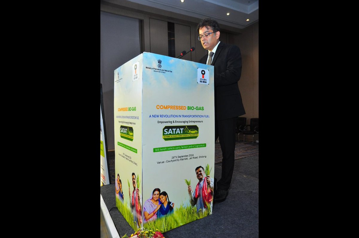 OilIndiaLimited's tweet photo. OIL organised a workshop on #CompressedBiogas in #Shillong with a focus on advancing sustainable energy solutions. The event was inaugurated by Shri Deepak Srivastava, Dir (BR), @PetroleumMin. Senior representatives of orgs like PPAC, CHT, CII, Bankers, &amp; OMCs also participated. https://t.co/re2DuigxxR